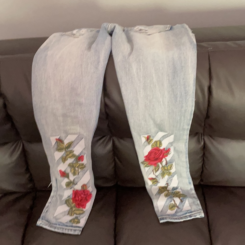 Jeans - Picture 2 of 4